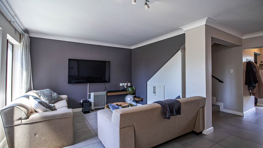 2 Bedroom Property for Sale in Piesang Valley Western Cape